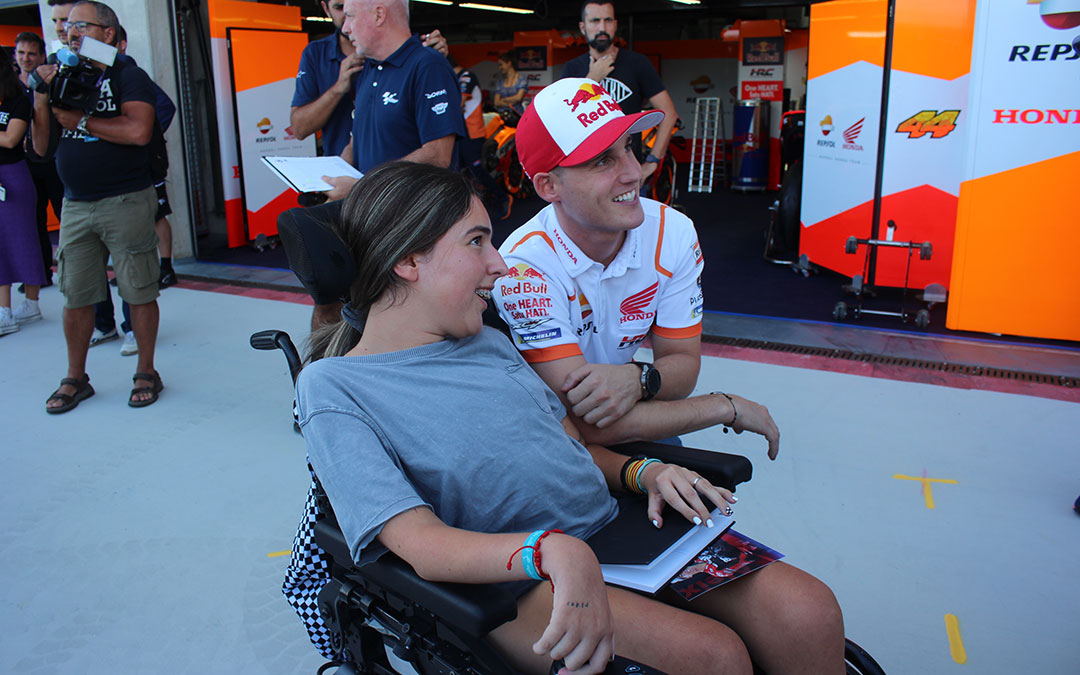 Pol Espargaró en el pit lane walk. / Camila Ortiz