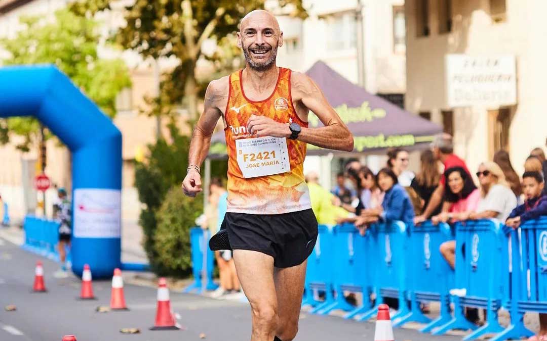 Chema García, campeón de Aragón de media maratón M-50 / C.G.