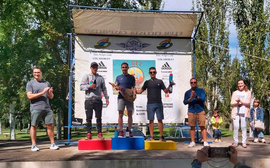 Clasificados en la primera BTT Mar de Aragón./ Club Ciclista Caspolino