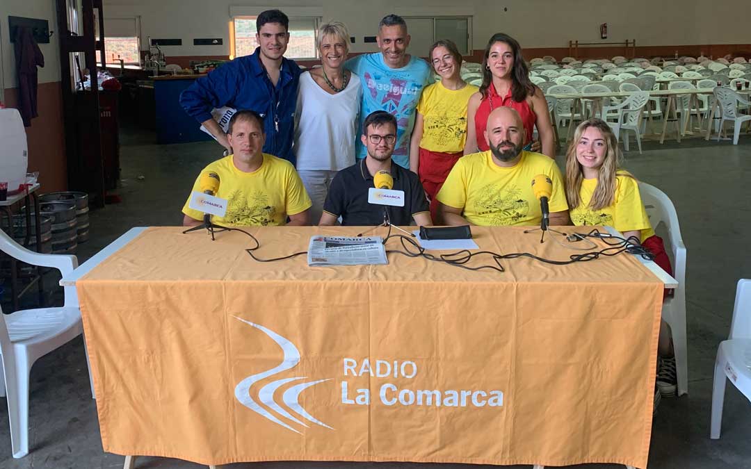 Participantes en el programa especial de fiestas de Valdealgorfa emitido por Radio La Comarca / L.C.