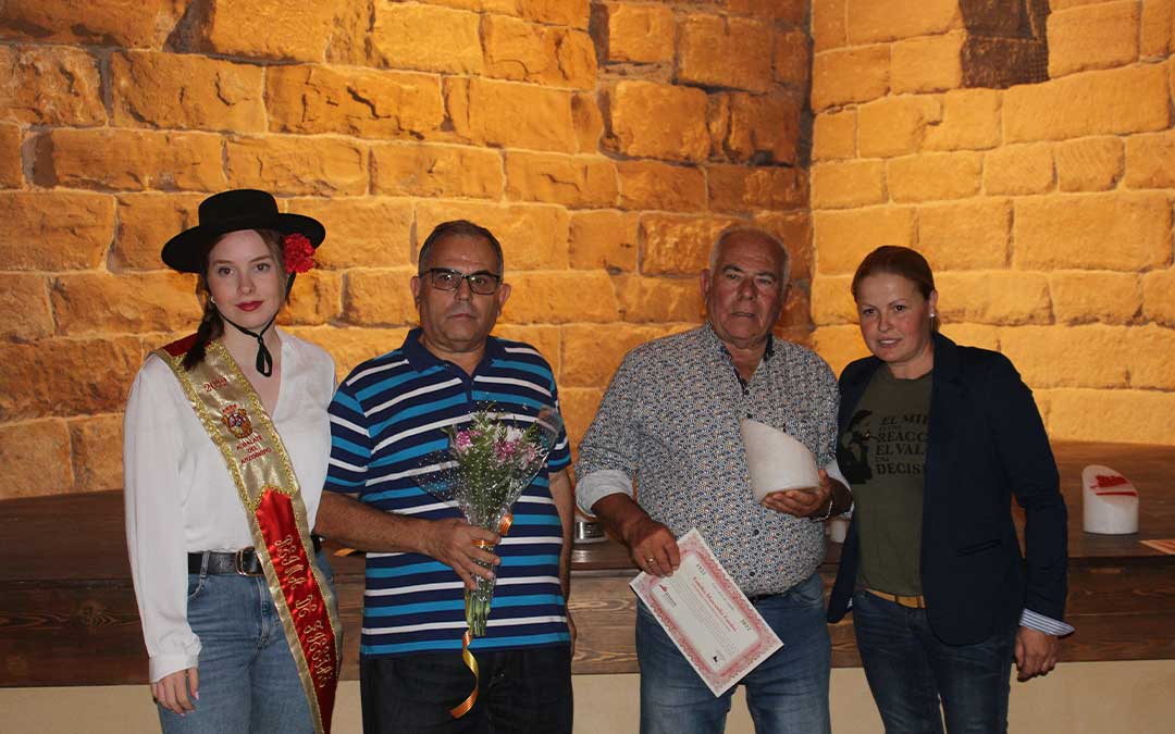 La familia Marcuello, ganaderos taurinos, recibió un premio por su trayectoria./ P.S.