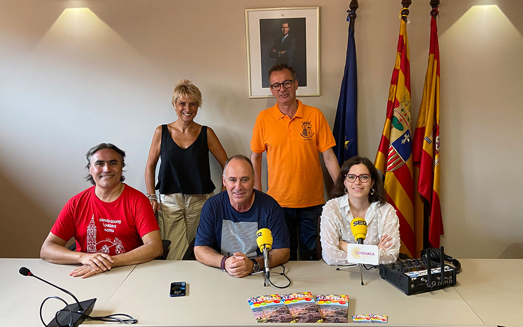 Invitados al programa especial de Radio La Comarca en Alcorisa./ L.C.