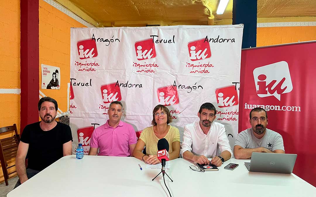 Rueda de prensa este jueves en la sede de IU de Andorra./ IU