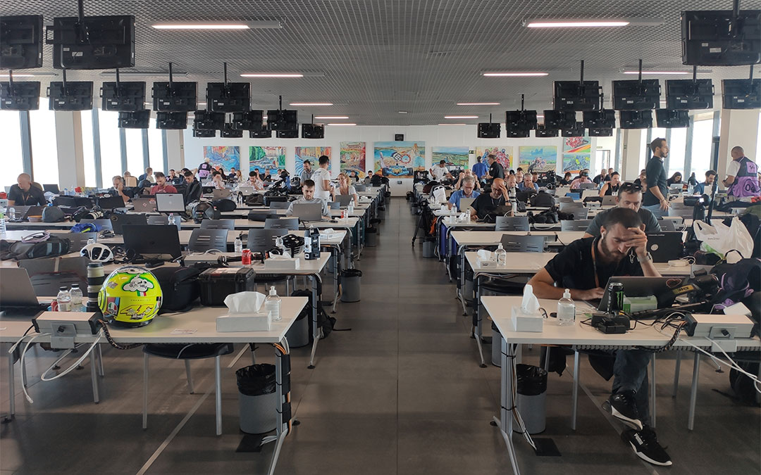 Sala de prensa del Media de Center de Motorland Aragón durante la celebración de MotoGP./ J.D.G.