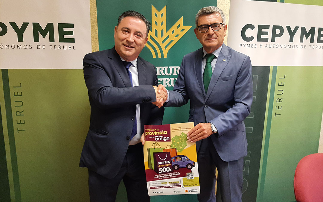 Juan Ciércoles (CEPYME) y Ángel Espinosa (Caja Rural de Teruel) en la presentación de la campaña./ Conexión Imaginativa