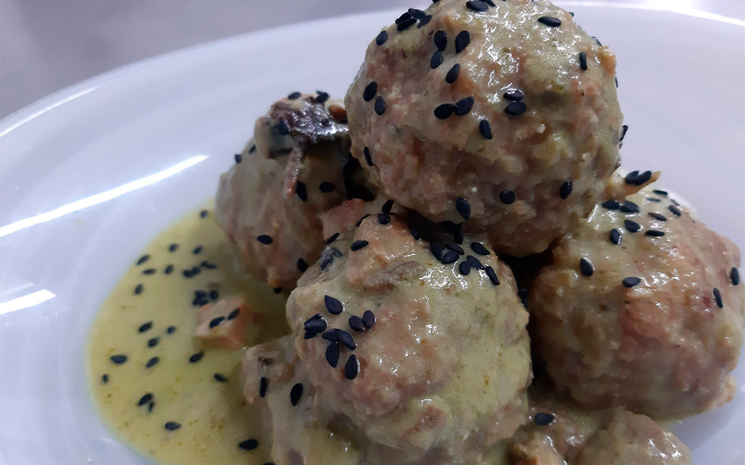 Albóndigas al pesto con nueces./ Manuel Barrau