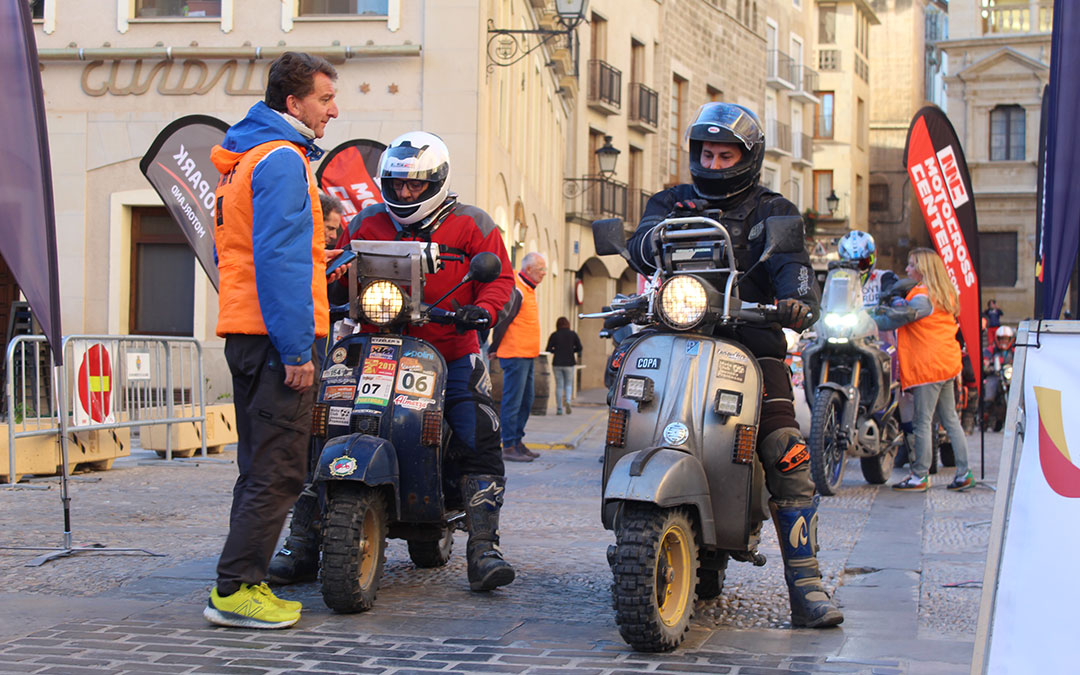 Variedad de tipos de motos en la salida de la Eutiches Book. / B. Severino