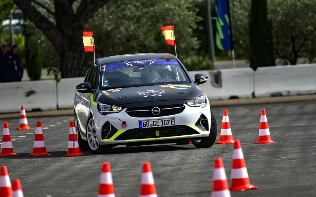 Laura Aparicio durante la competición en Francia / FIA
