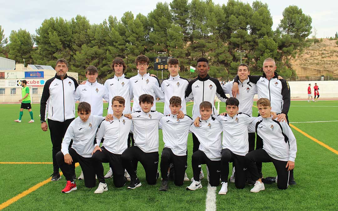 Jugadores y cuerpo técnico del cadete en División de Honor/ A.M.