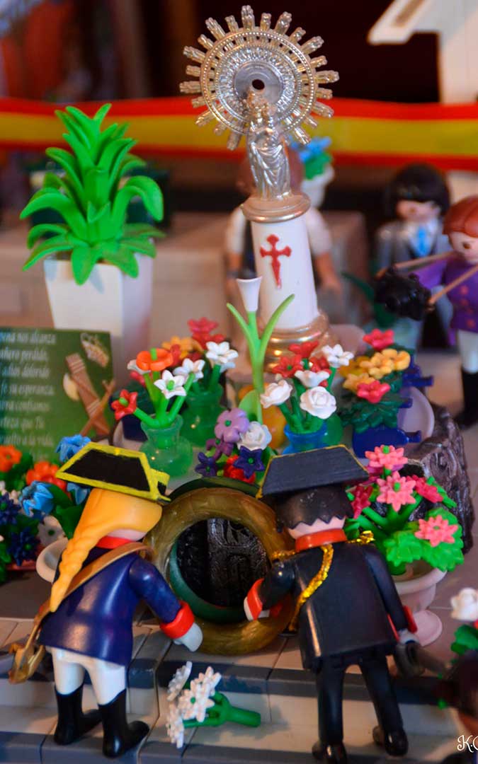 Homenaje a la Virgen del Pilar con los Playmobil / K.C.