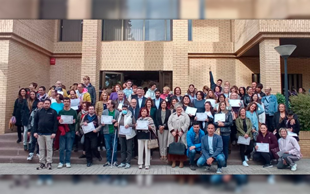 Participantes en escuelas taller y talleres de empleo./ L.C.