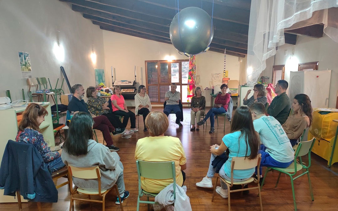 Risoterapia o mindfulness son algunas de las actividades que han realizado los vecinos del Maestrazgo./ Comarca del Maestrazgo