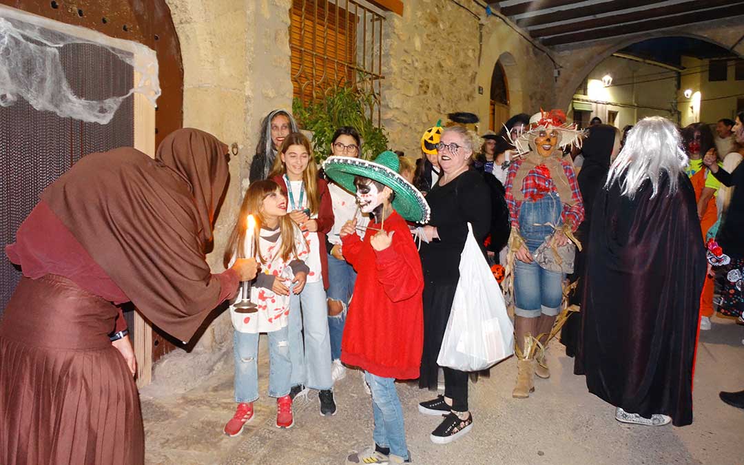 En La Ginebrosa hubo un túnel del terror para los más valientes./ Asociación Cultural Tarayola