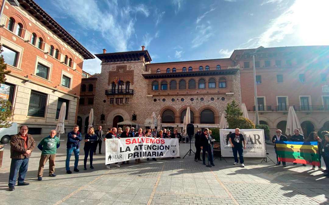 Concentración del MAR en Teruel este martes./David López