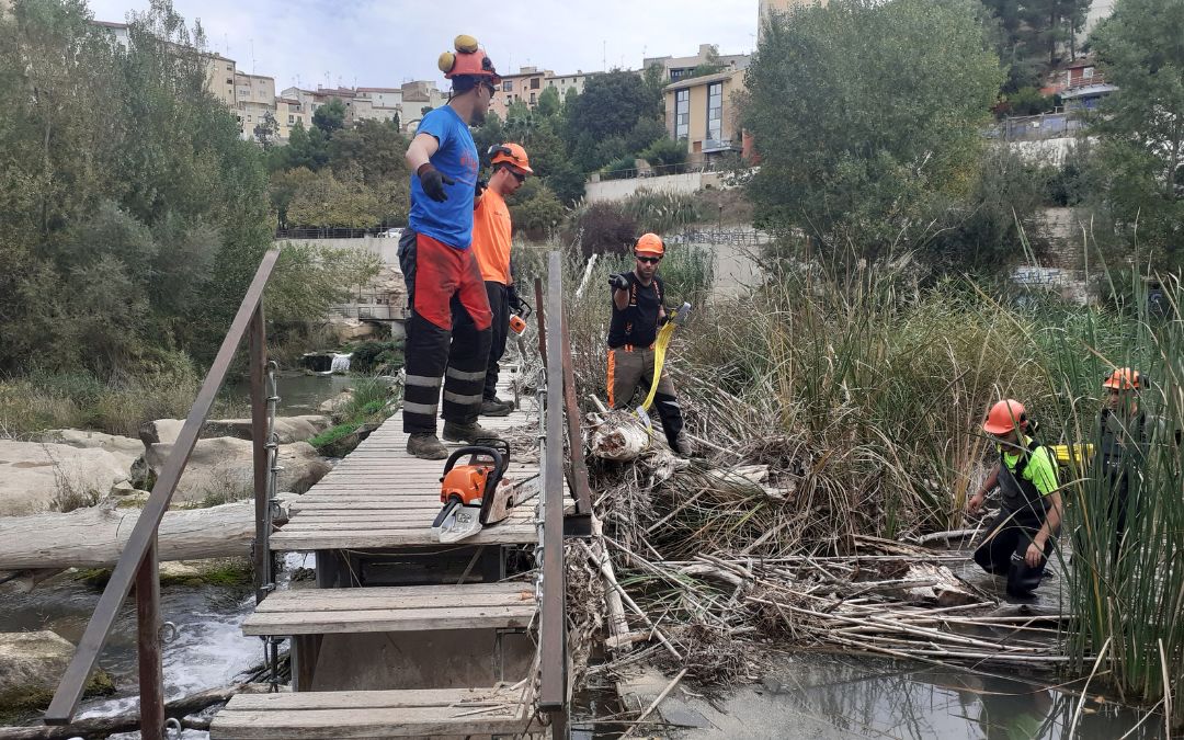 Inicio de las obras en el azud del río Guadalope de Alcañiz este lunes./ L. C.