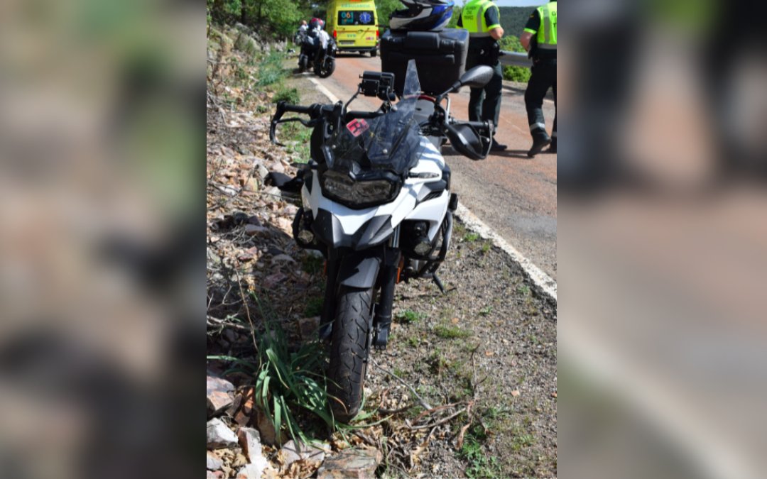 Motocicleta implicada en el accidente de tráfico./ Guardia Civil Teruel