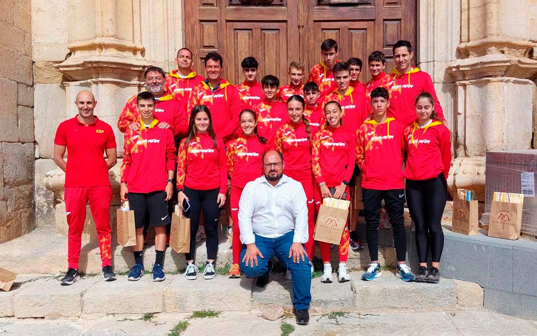 El combinado nacional a su llegada a Allepuz / Ayto de Allepuz