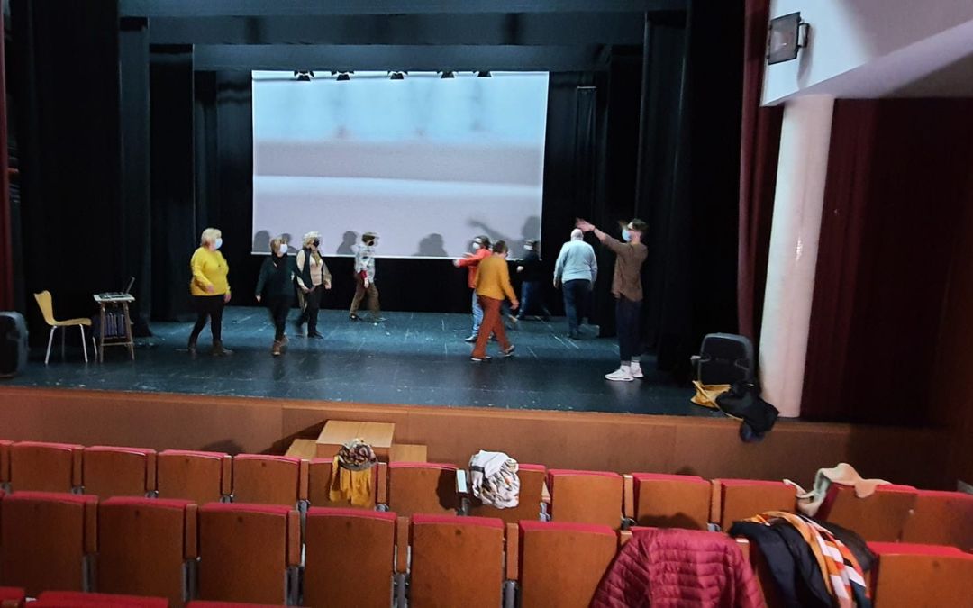 La Universidad Popular de Andorra ofrecerá talleres de teatro como parte de su nueva oferta formativa para el primer trimestre de este curso 2022-2023./ Ayto. de Andorra.