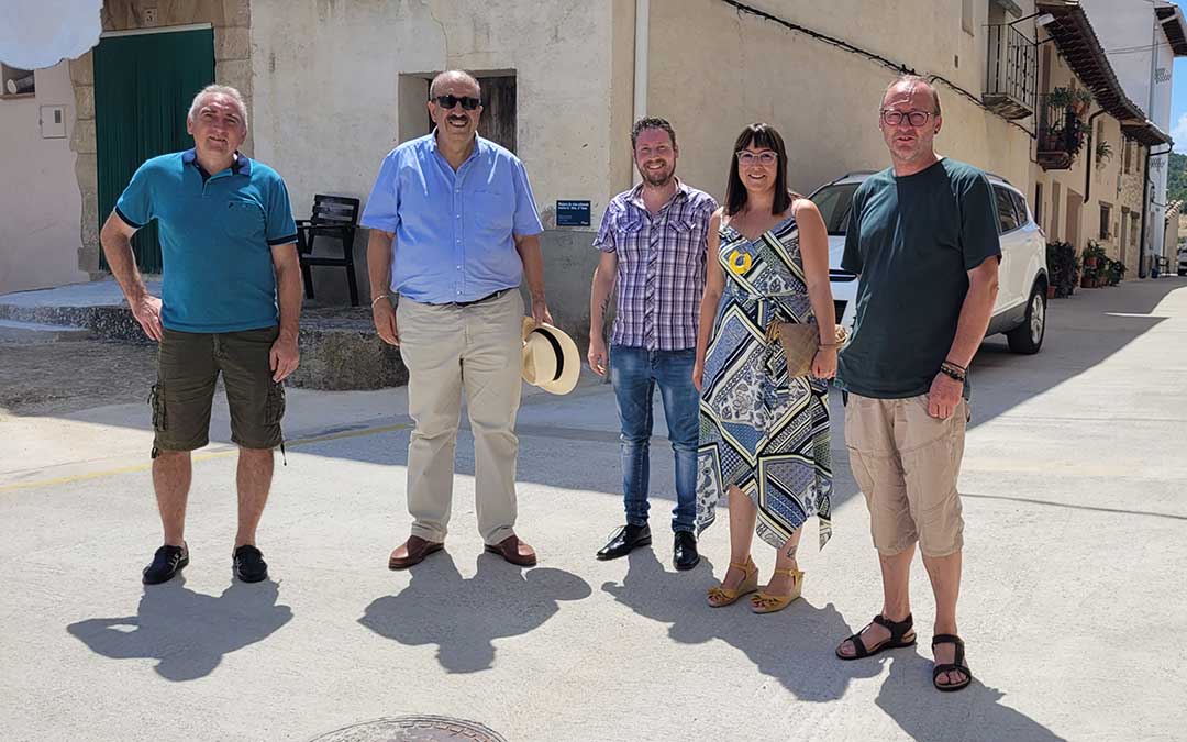 El presidente de la Diputación Provincial, Manuel Rando, ha visitado la localidad./DPT