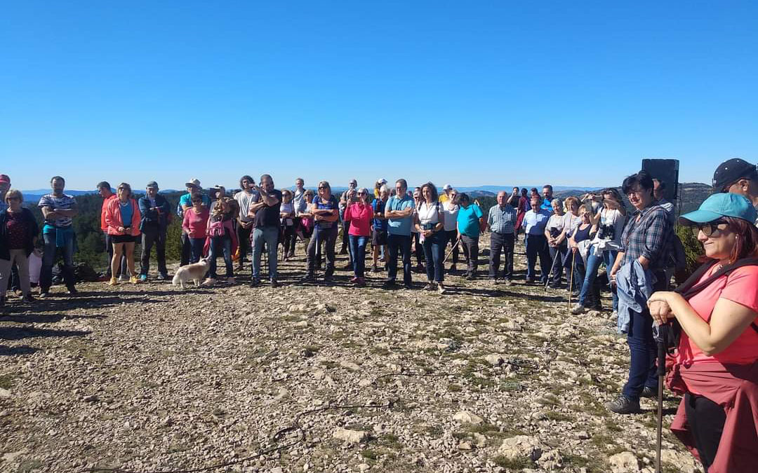 Imagen de los participantes en la montaña del Tossal del Rei./ Enrique Segurana