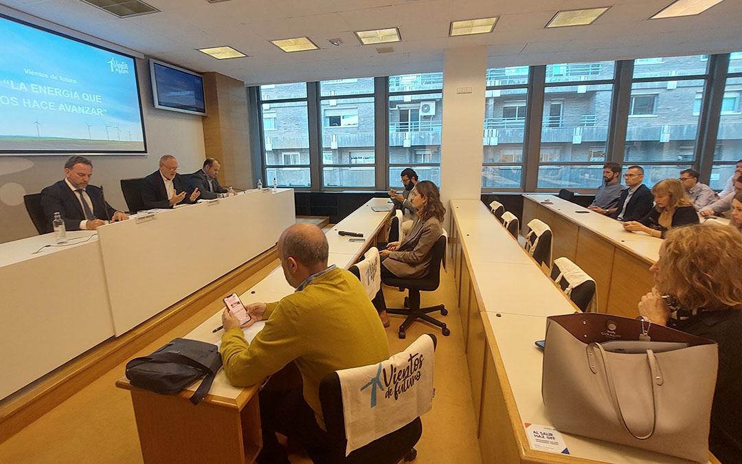 Las conclusiones de la plataforma Vientos de Futuro se han presentado en Zaragoza en la Fundación Ibercaja. /J.L.
