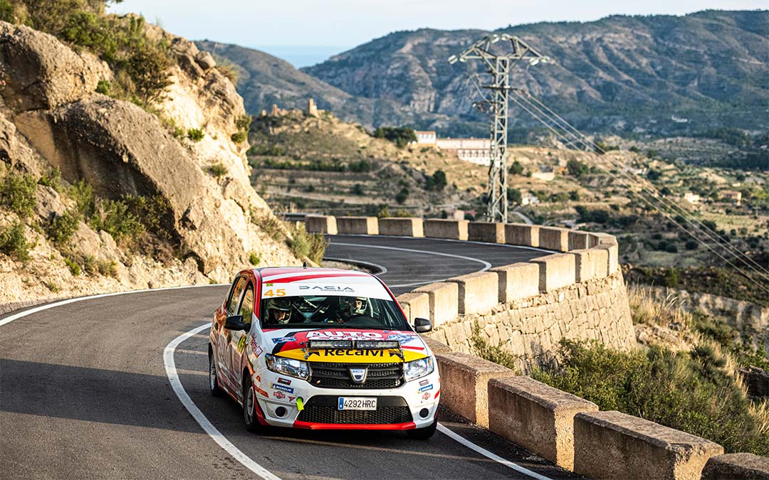 Adrián Lecha y Belén Maniega en su participación en el Rallye de La Nucía./ RFEdA