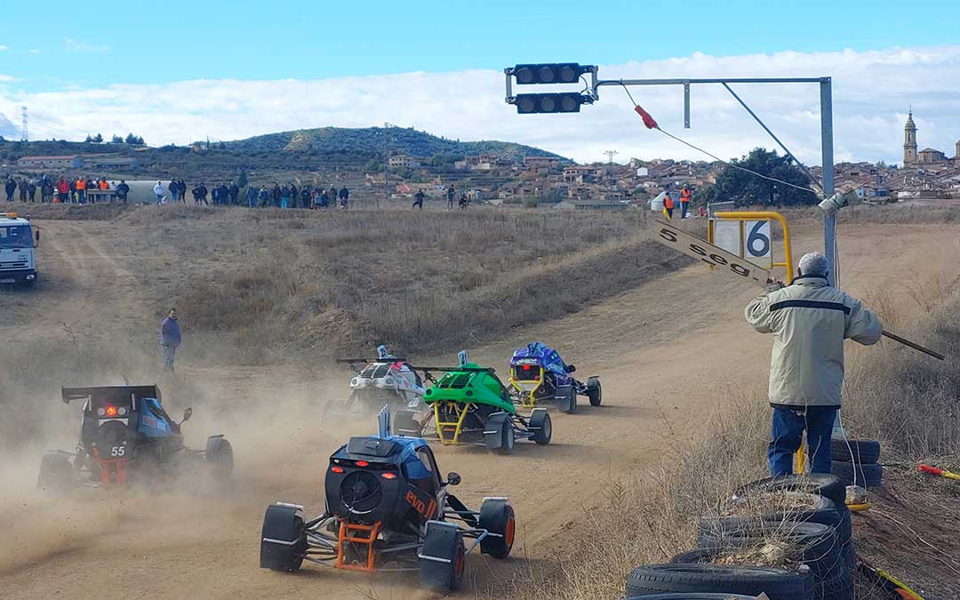 Las distintas categorías tomaron el circuito aguavivano./ J.L.
