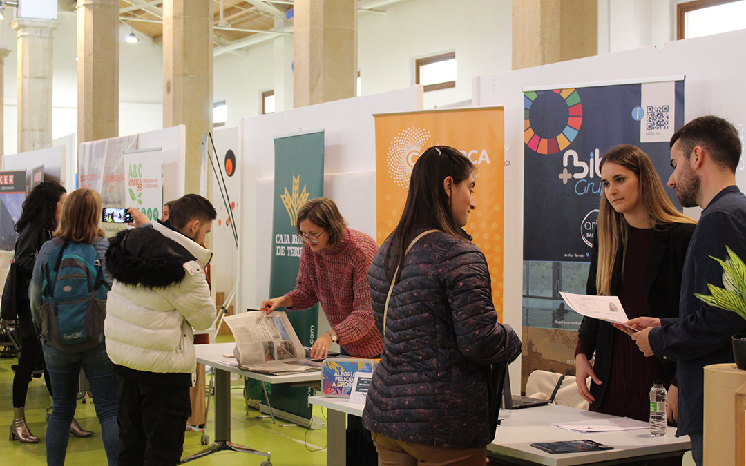 Feria de Empleo Joven en Alcañiz, del programa PICE. / B. Severino