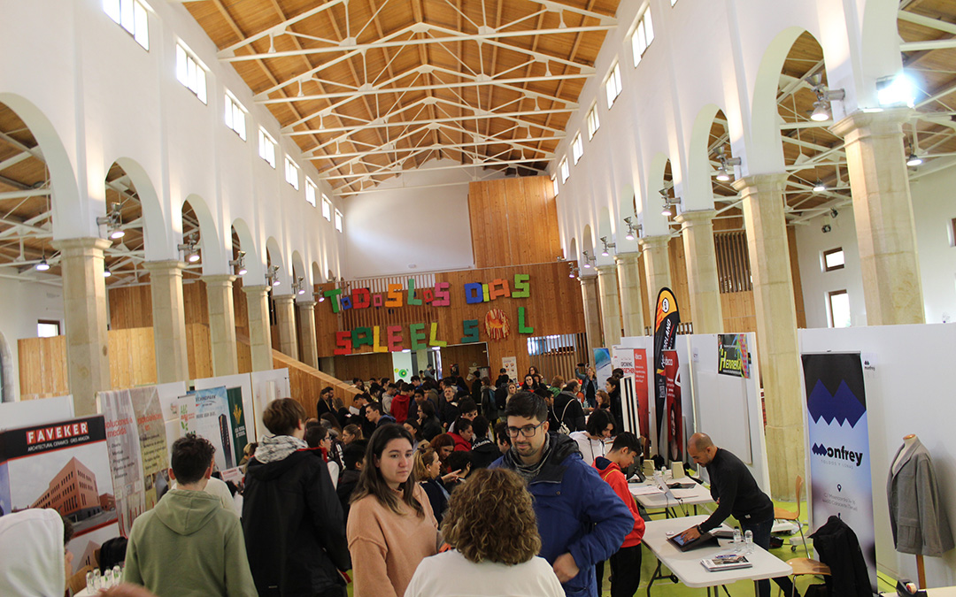 Feria de Empleo Joven en Alcañiz, del programa PICE. / B. Severino
