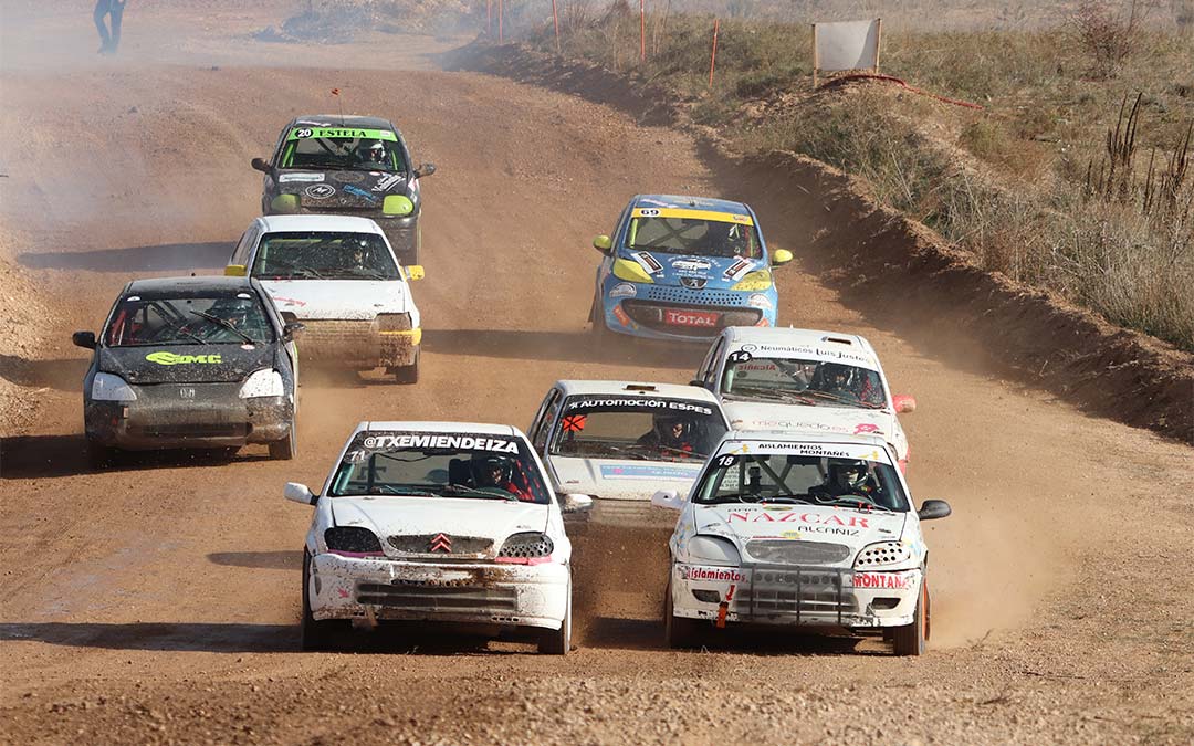 División II en acción en la 19 edición del Autocross de Aguaviva./ FADA