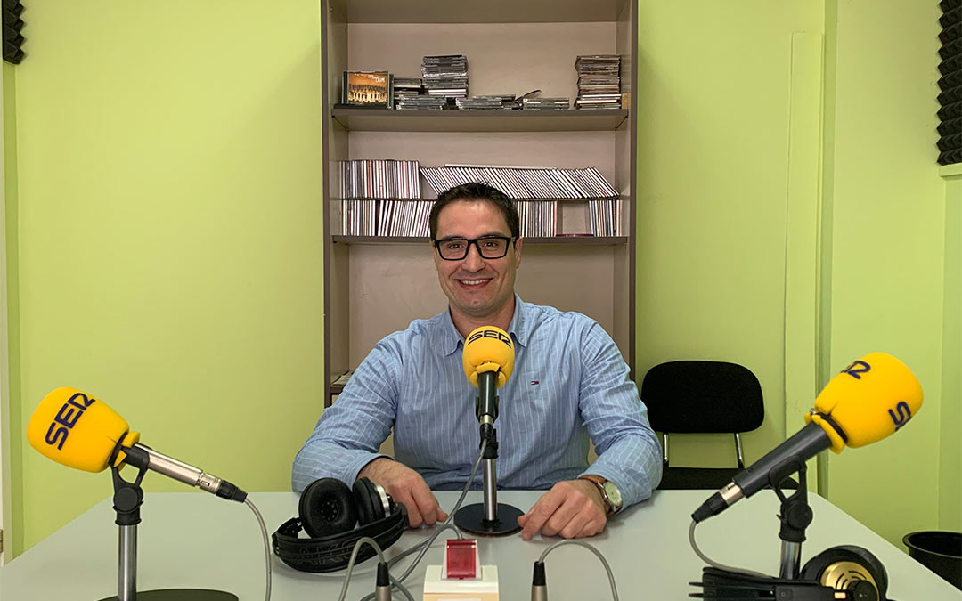 Cristian Poblador en Radio Caspe. / P.S.