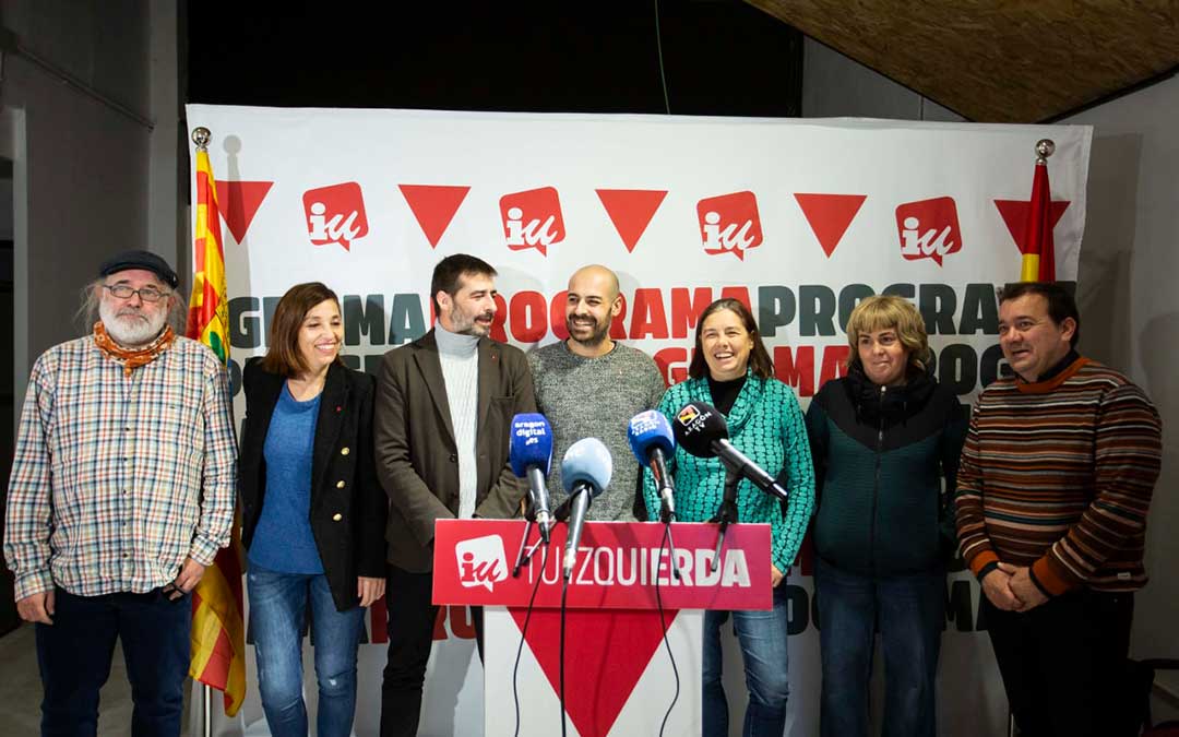 Milián este lunes junto a sus compañeros durante la presentación de las candidaturas / IU