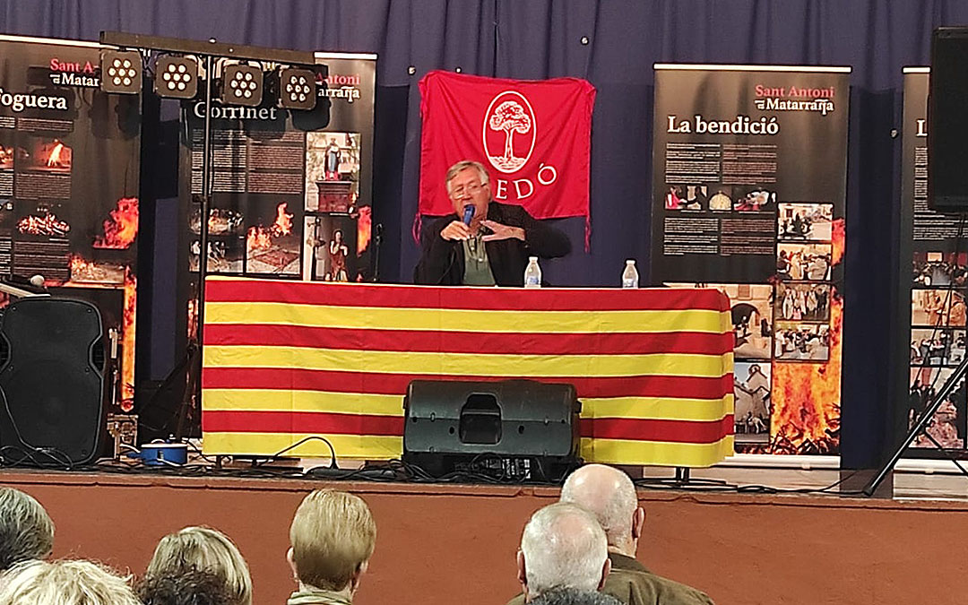 El cretense Juan Luis Camps ofreció una charla sobre la historia medieval de Lledó./T.C.