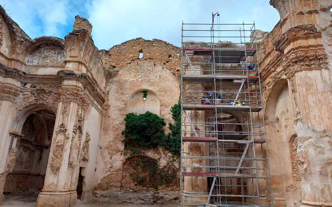 Fachada del Convento de los Servitas de las Cuevas de Cañart./F. Santa María