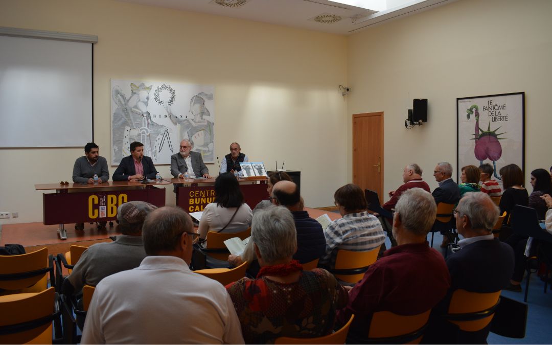 Presentación de la 20 edición de la revista 'Turolenses' en el Centro Buñuel de Calanda este sábado./ C. Ortiz