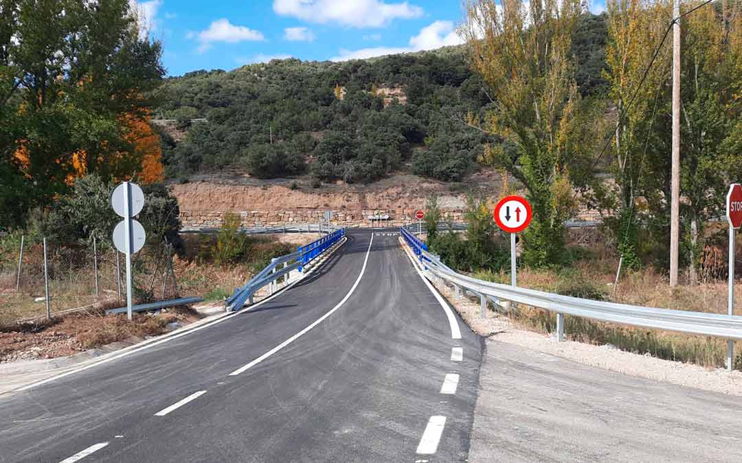 Puente de acceso a La Cuba tras la finalización de las obras. F.Marín