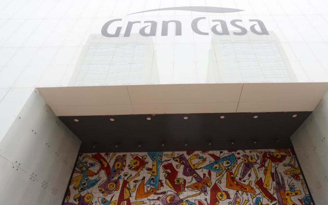 Aspecto actual que presenta el mural de Antonio Saura en Grancasa./ .José Miguel Marco