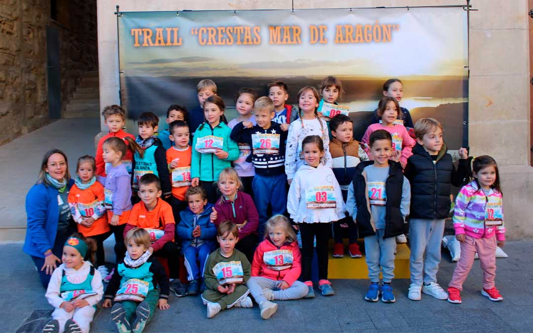 Alrededor de 35 niños participaron en el recorrido infantil del IV Trail Crestas del Mar de Aragón./ Club de Montaña Zalagarda