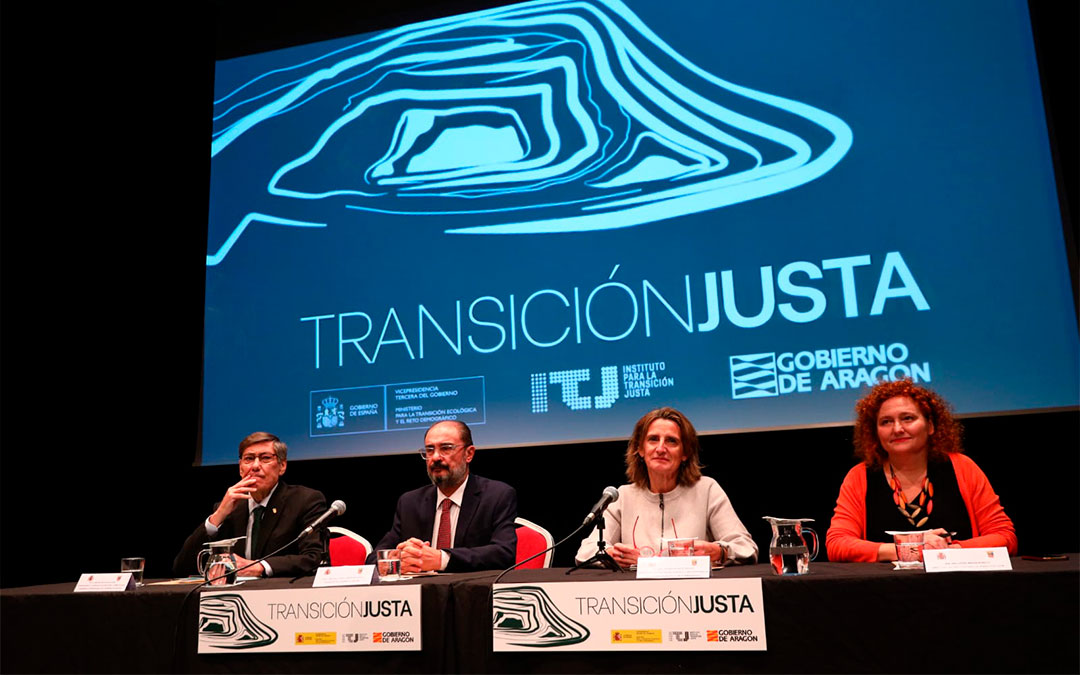 La vicepresidenta tercera del Gobierno de España y ministra para la Transición Ecológica y el Reto Demográfico, Teresa Ribera, presenta, junto con el presidente de Aragón, Javier Lambán, los contenidos del convenio de transición justa para Andorra./ Luis Correas, DGA