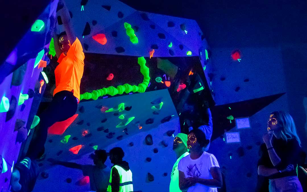 Participantes en la Night Climb, organizada por el Club Trepadores Cavernícolas./ Club Trepadores Cavernícolas