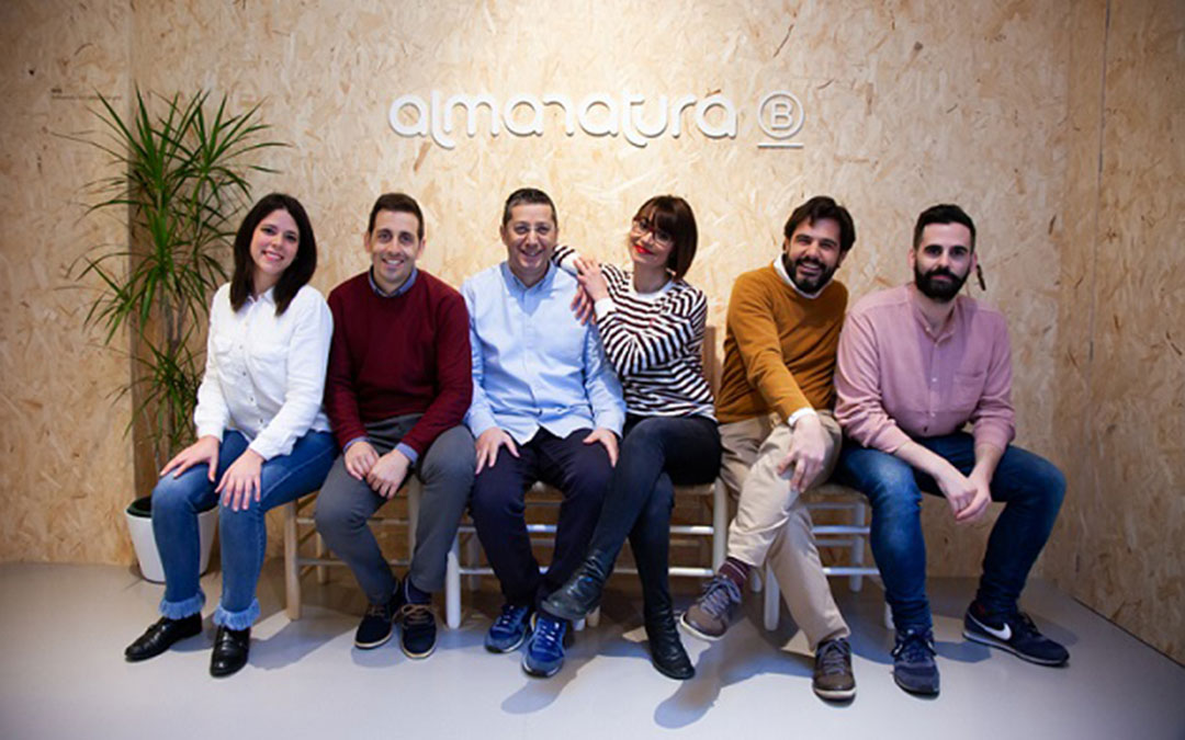 Equipo de AlmaNatura./ NextEducación