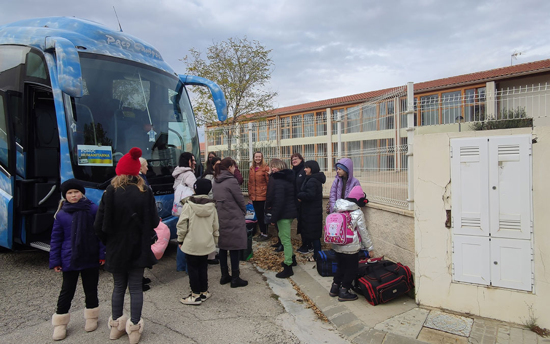 Llegada del tercer autobús de ucranianos a Andorra. / A. Gracia