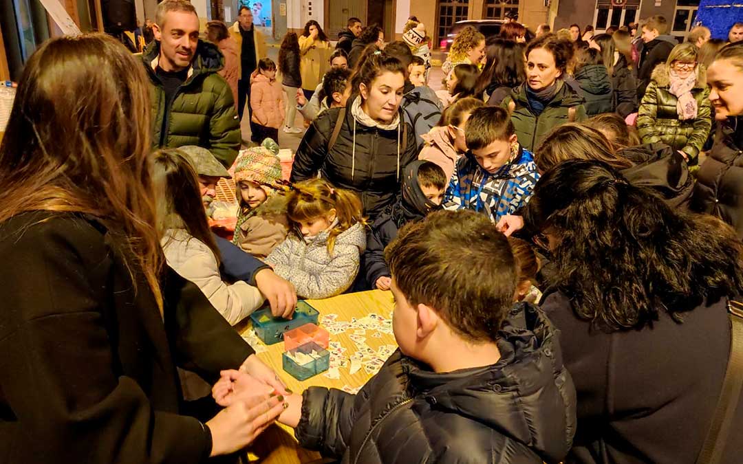 Taller de tatuajes mágicos en el encendido de luces. / Ayto. Andorra