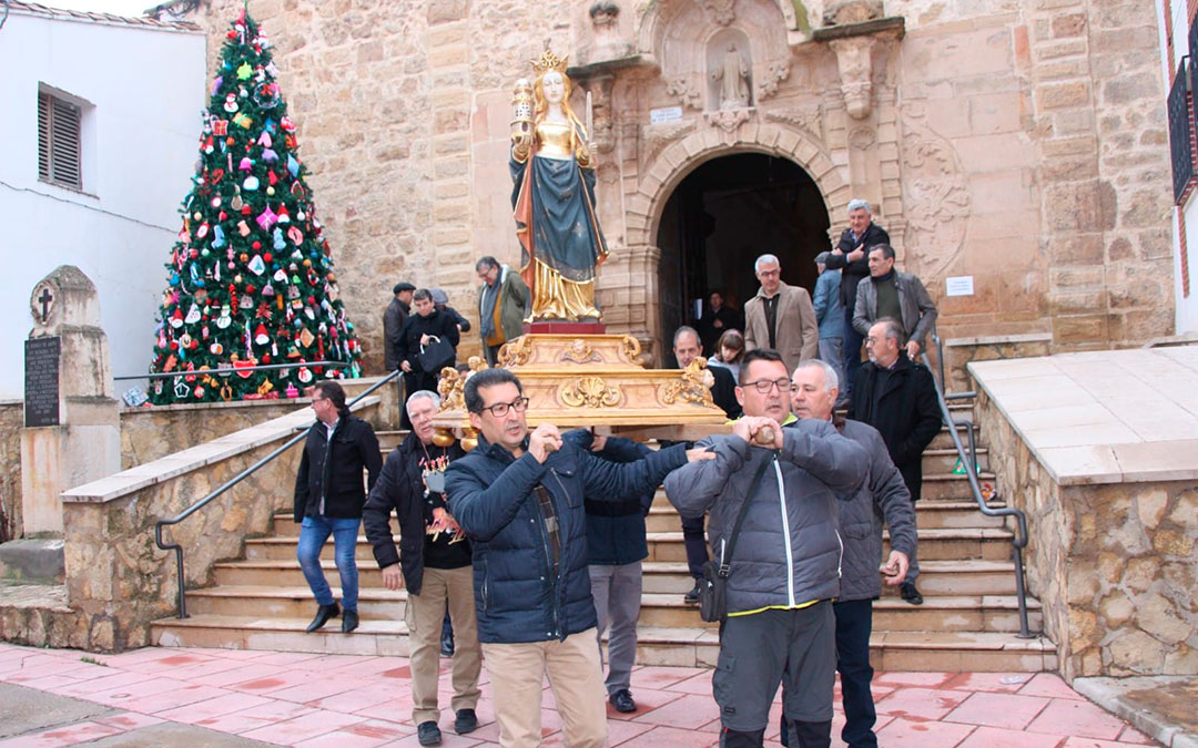 Procesión de Santa Bárbara en Ariño. / Enrique Alfonso