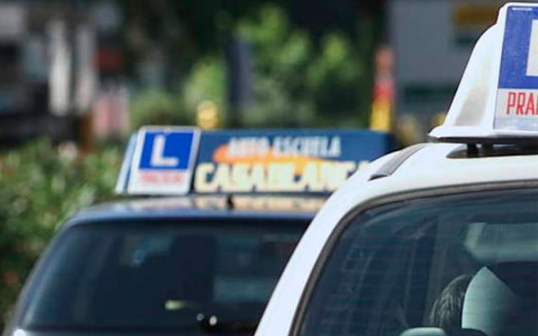 El sector de las autoescuelas, excluido de la bonificación del combustible./ Heraldo de Aragón