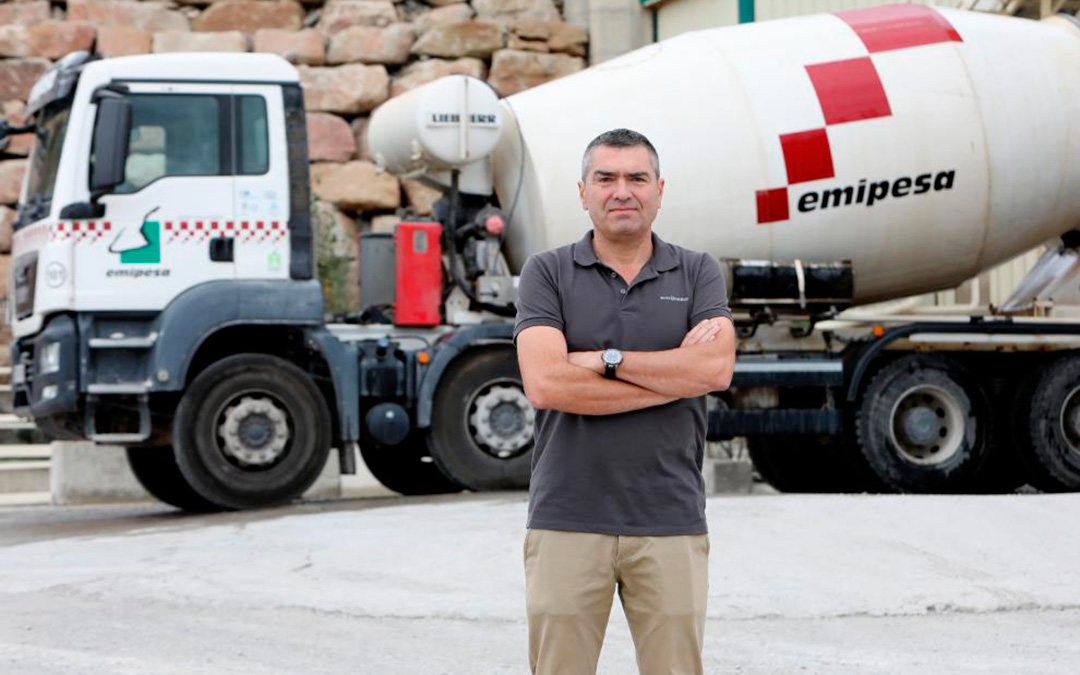 Carlos Pérez, gerente de la empresa Emipesa de Mora de Rubielos, crítico con el alcance de las ayudas./ Javier Escriche-Heraldo