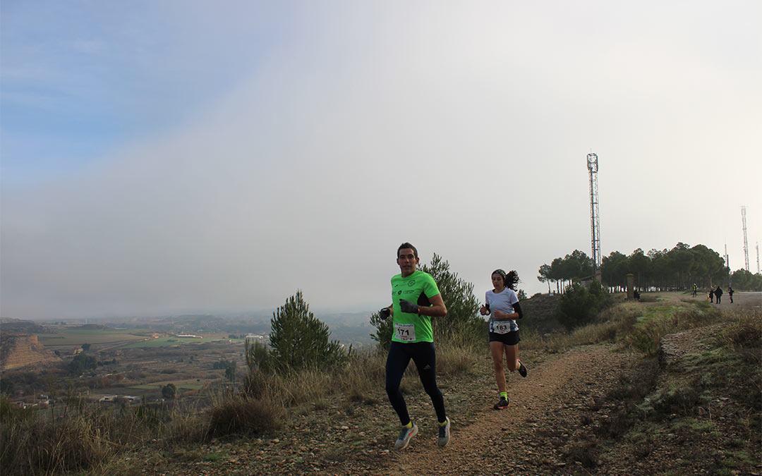 La mañana de la carrera La Zambomba arrancó bajo una capa de niebla./ P.S.