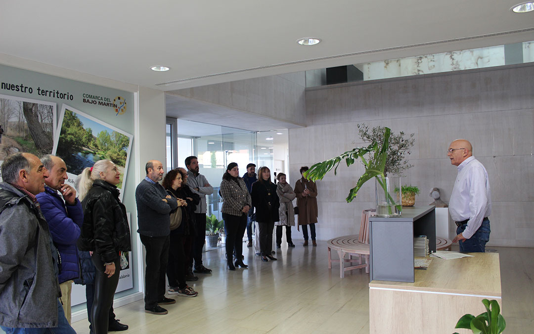 Presentación del nuevo espacio en el vestíbulo de la sede comarcal. / B. Severino