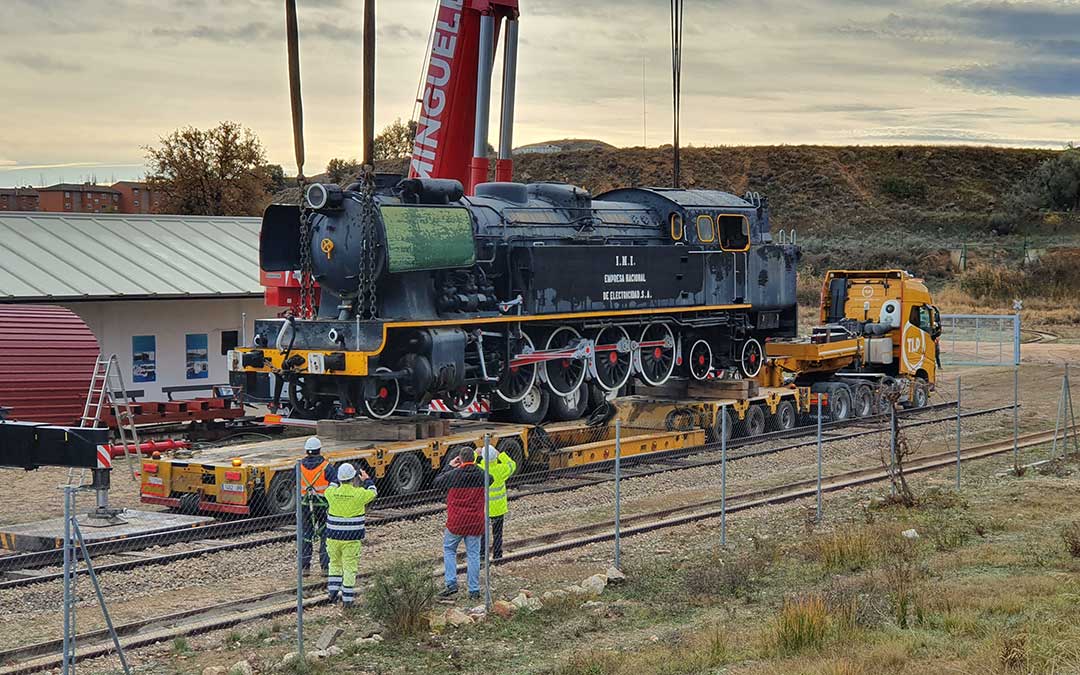 Traslado de la locomotora Samper al museo MWINAS de Andorra./ Comarca Andorra-Sierra de Arcos
