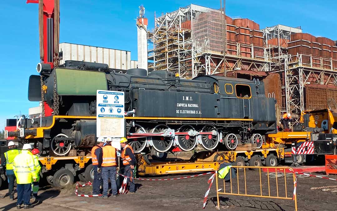 Traslado de la locomotora Samper al museo MWINAS de Andorra./ Endesa